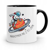 Kubek Czarny Dla Magazyniera Nie Z Tej Ziemi Z Nadrukiem Ze Zdjęciem