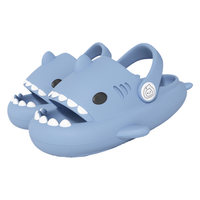 Klapki dziecięce rekinki basenowe piankowe niebieskie antypoślizgowe 30/31