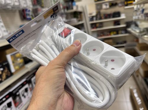 Przedłużacz sieciowy PR-370WSP 3 gniazda  z wyłącznik 3m 3x1,5mm na Arena.pl