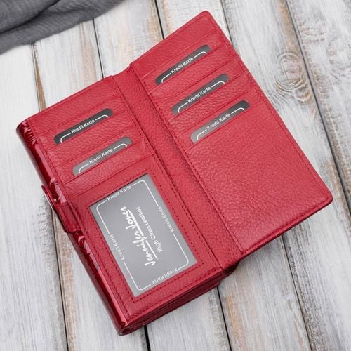 portfel damski skórzany duży czerwony lakierowany ze wzorem na Arena.pl