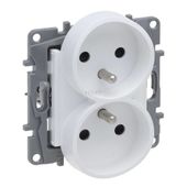 Niloe Selection - Gniazdo 2 x 2P+Z do ramek wielokrotnych (z przesłoną, zaciski śrubowe) - Biały Legrand 762042