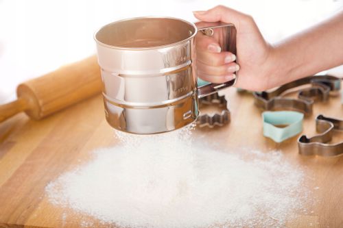 PRZESIEWACZ SITKO DO MĄKI CUKRU PUDRU STAL 250G na Arena.pl