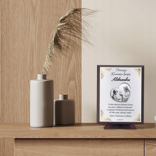 OBRAZEK PAMIĄTKA PIERWSZEJ KOMUNII ŚWIĘTEJ PREZENT NA KOMUNIĘ Z GRAWEREM na Arena.pl