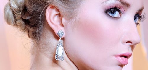 srebrne piękne wiszące kolczyki z masą perłową i markazytami na Arena.pl