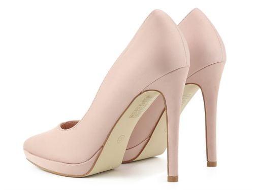 Beżowe szpiki na platformie nude 40 na Arena.pl