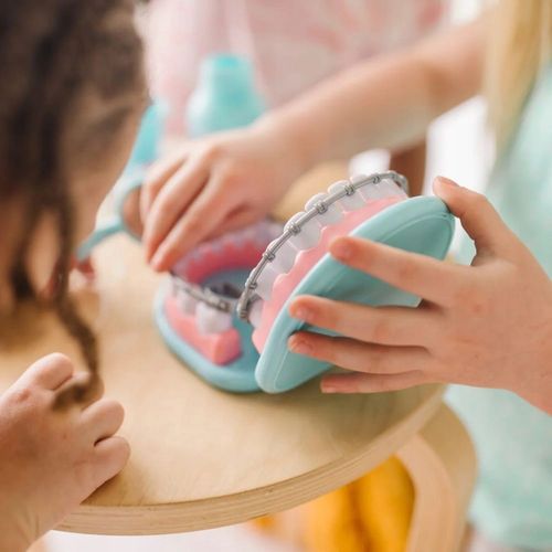 Zestaw dentysty dla dzieci MelissaDoug Stomatolog Leczenie ząbków Ortodonta na Arena.pl