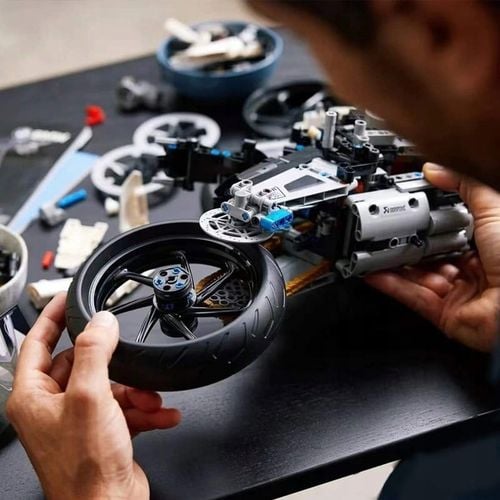 LEGO Technic BMW M 1000 RR 42130 na Arena.pl