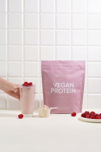 BIALKO WPC KONCENTRAT BEZ LAKTOZY WEGAŃSKIE, BIAŁA CZEKOLADA-MALINA na Arena.pl