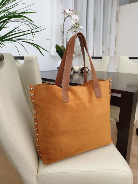 VERA PELLE torebka damska zamszowa shopper z ćwiekami V407 granatowa zdjęcie 3