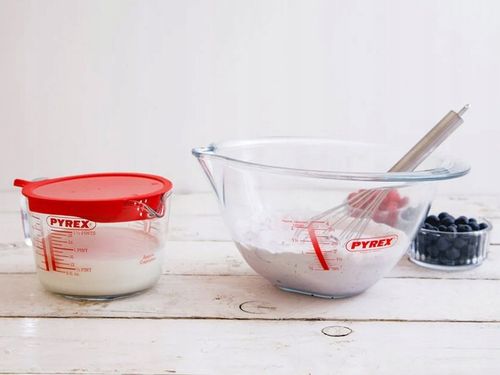 Szklany dzbanek kuchenny z miarką i pokrywką 1 L PYREX na Arena.pl