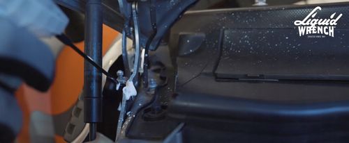 SMAR BIAŁY LITOWY W SPRAYU LIQUID WRENCH DO ZAWIASÓW KŁÓDEK 380 ml na Arena.pl