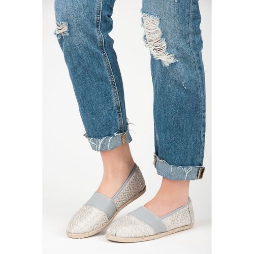 Szare espadryle ze wzorem r.36 na Arena.pl