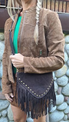 Torebka Listonoszka z ćwiekami ZAMSZ NATURALNY BOHO CZEKOLADA Vera Pelle na Arena.pl