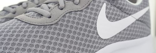 NIKE TANJUN SE > 812654-010 - R. 41 na Arena.pl