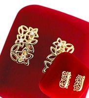 ZŁOTE KOLCZYKI Z CYRKONIAMI - KWIATY AŻUROWE ZE STALI 316 L 44590