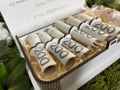 PAMIĄTKA PIERWSZEJ KOMUNII ŚWIĘTEJ Prezent Pudełko na Komunię BIAŁE na Arena.pl