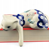 Figurka kot leżący, kotek Gąski dek. 185 Ceramika Bolesławiec