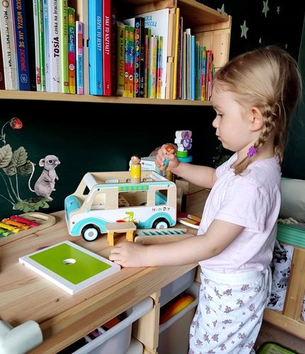 ADAMTOYS KAMPER DLA DZIECI POJAZD PODRÓŻNY AUTKO ZABAWKOWY POJAZD SURF VAN na Arena.pl