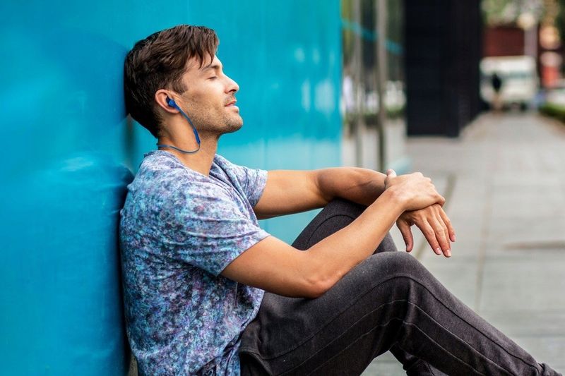 Słuchawki Bluetooth Edifier redukcja szumów zdjęcie 4