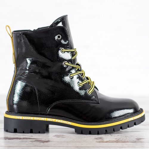 Lakierowane Trapery r.40 na Arena.pl