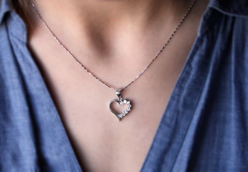 Srebrny wisiorek Staviori na Arena.pl