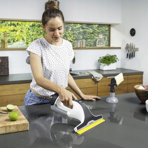 MYJKA DO OKIEN KARCHER WV6 PLUS z długą lancą teleskopową i Płynem aż 750ml na Arena.pl