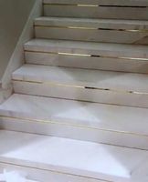 Schody z marmuru 100x30 ZŁOTA LISTWA podstopień