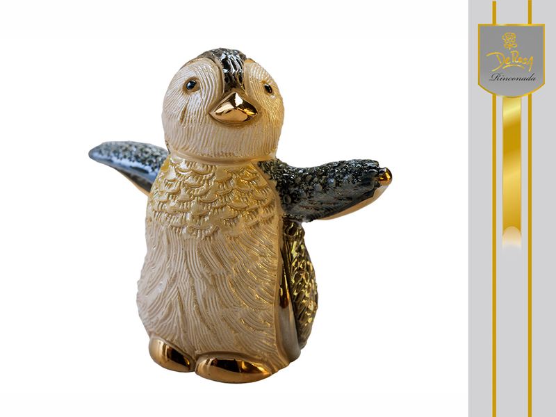 Mały pingwin spacerujący zdjęcie 2