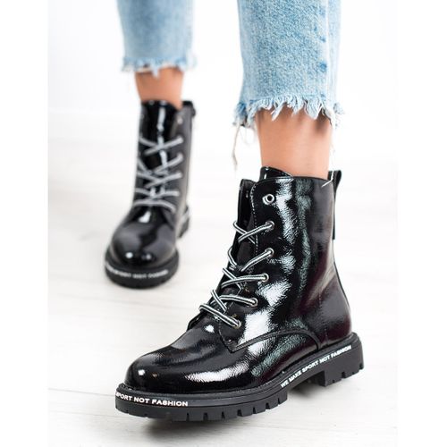 Lakierowane Trapery r.40 na Arena.pl