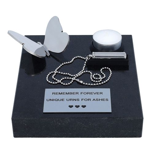 Relikwiarz-wisiorek na część prochów z podstawą na Arena.pl