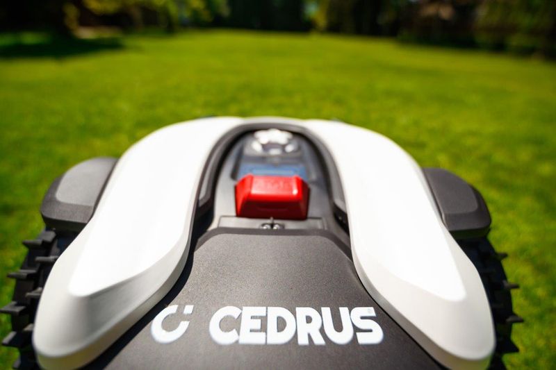 CEDRUS M12+ ROBOT KOSZĄCY KOSIARKA AUTOMATYCZNA DO TRAWY C-MOW 1200m2 - OFICJALNY DYSTRYBUTOR - AUTORYZOWANY DEALER CEDRUS zdjęcie 72