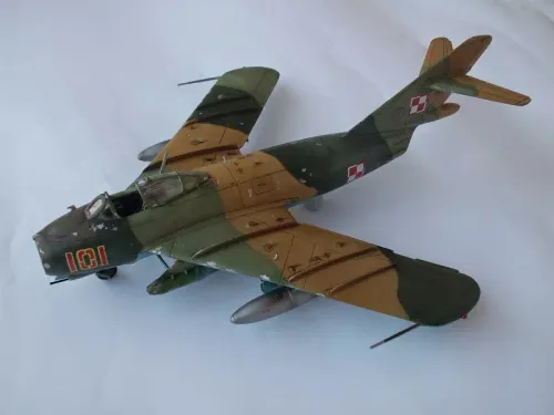 Mig-17F Fresco, F-02, 1:48 na Arena.pl