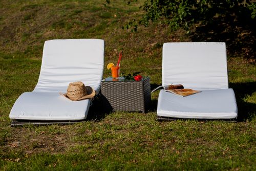 Komplet leżaków z szarego technorattanu na Arena.pl