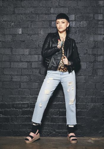 Sandały Damskie Crocs Brooklyn Na Koturnie 37,5 na Arena.pl