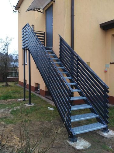 Stopnie WEMA 800x270 mm | ocynkowane | 30x2 mm | stopień metalowy, na Arena.pl