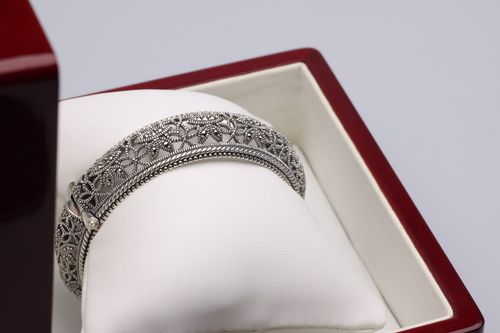 srebrna ażurowa bransoletka typu bangle z markazytami - 18cm - bdm2867 19cm na Arena.pl