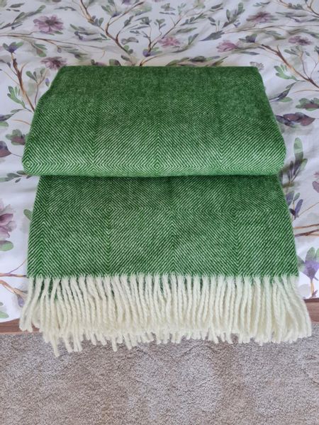 Koc wełniany z frędzlami 150x200 DIAGONAL wełna nowozelandzka zielony zdjęcie 5
