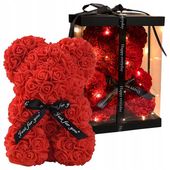MIŚ Z RÓŻ LED 25 CM ROSE BEAR Z PŁATKÓW RÓŻ KOKARDA PUDEŁKO NA PREZENT