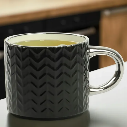 KUBEK PORCELANOWY DO KAWY HERBATY WZÓR SWETEREK 470ML ZE SREBRNYM UCHEM na Arena.pl