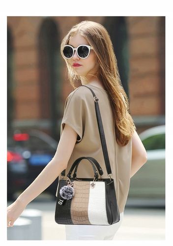 TOREBKA DAMSKA KUFEREK CZARNY BEŻ DO RĘKI NA RAMIĘ LISTONOSZKA WĄŻ na Arena.pl