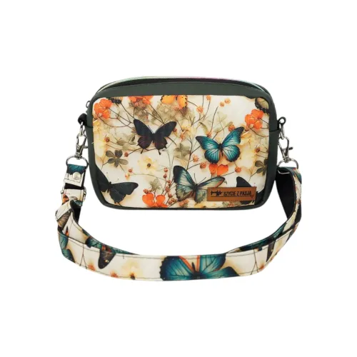 Mini Torebka Box z Ekoskóry z Motywem Motyli i Polnych Kwiatów na Arena.pl