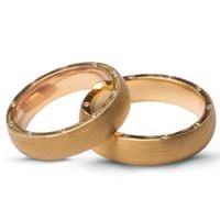 solidna obrączka z żółtego złota 0,750 z brylantami 13