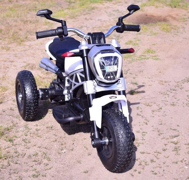 NAJNOWSZY WIELKI MOTOR , POMPOWANE KOŁA, PANEL, DŹWIĘKI, SKÓRA, STRONG2/1600 zdjęcie 6