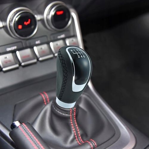 UNIWERSALNA GAŁKA ZMIANY BIEGÓW SKÓRA 5 6 BIEGOWA czarna skóra lita na Arena.pl