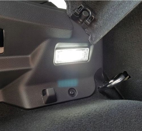 Lampka bagażnika nóg uniwersalne oświetlenie LED AUDI A6 A7 A8 S8 na Arena.pl