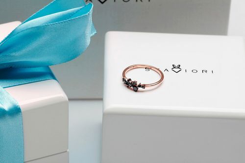 staviori | pierścionek z czarnymi diamentami w różowym złocie na Arena.pl