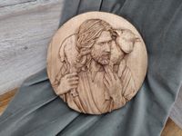 Obraz drewniany płaskorzeźba prezent na ślub Jezus Barankiem 35 cm