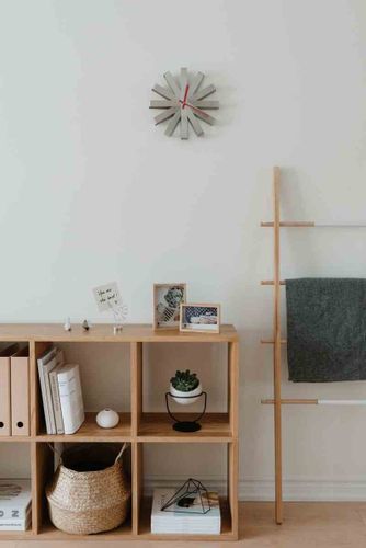 CLOCK/RIBBON/WALL/STEEL na Arena.pl