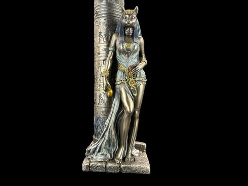 EGIPSKA BOGINI BASTET OPARTA O KOLUMNĘ - świecznik VERONESE (WU76698A4 na Arena.pl