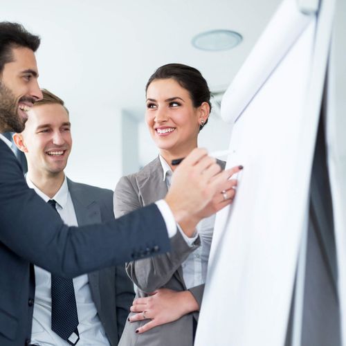 Biały papier do tablicy magnetycznej 50 kartek Flipchart 81x58 cm na Arena.pl